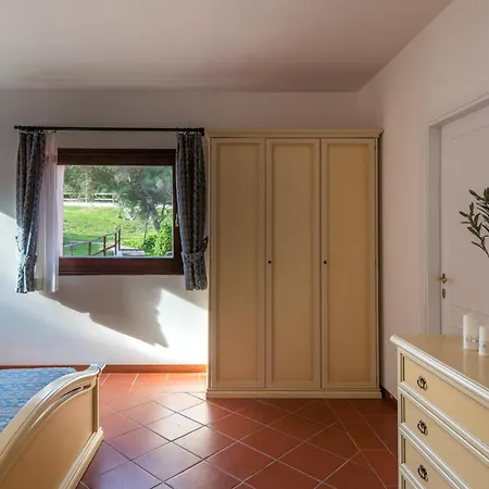 Apartment Charming Small 4vin Bella Sleeps 4 With Pool Punta de su Torrione