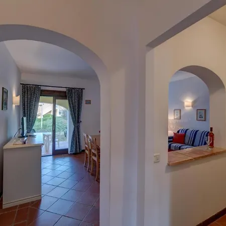 Charming Small 4vin Bella Sleeps 4 With Pool Punta de su Torrione