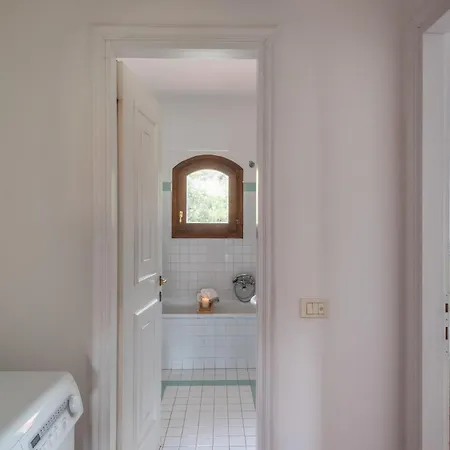 Charming Small 4vin Bella Sleeps 4 With Pool Apartmán *
