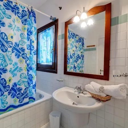 Apartment Charming Small 4vin Bella Sleeps 4 With Pool Punta de su Torrione