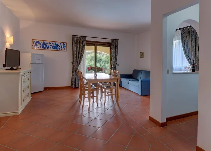 Daire Charming Small 4vin Bella Sleeps 4 With Pool Punta de su Torrione