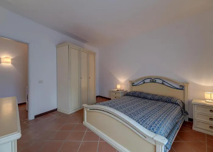 Charming Small 4vin Bella Sleeps 4 With Pool Daire Punta de su Torrione